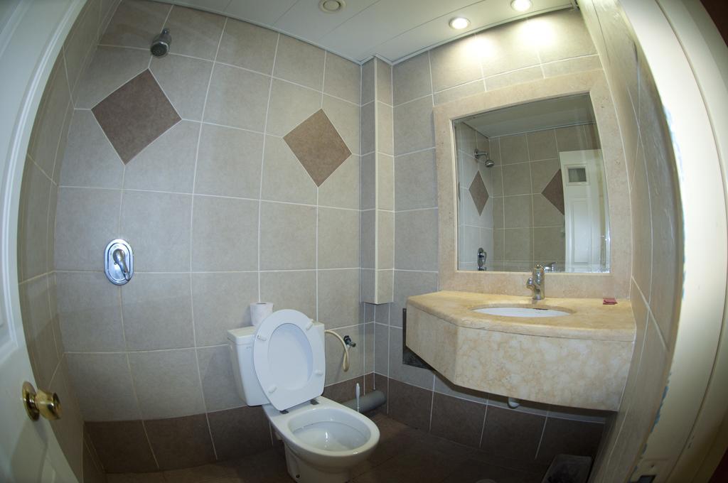 Faulty Towers Hotel エイラート 部屋 写真